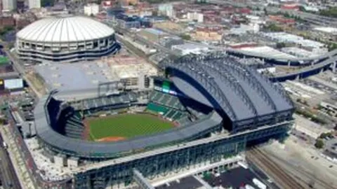 亚冬会特辑：中国冰雪健儿双旗手闪耀，后备力量源源不断