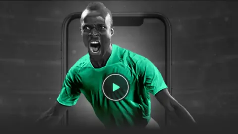 王上源全场拼搏：黄牌、失误、滑倒与射门被封堵记